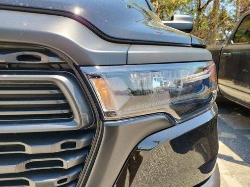 2025 RAM 1500 Warlock Crew Cab 4x4 5'7' Box