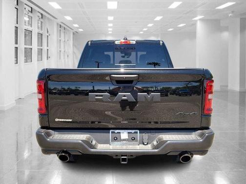 2025 RAM 1500 Warlock Crew Cab 4x4 5'7' Box