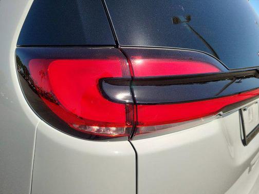 2025 Chrysler Pacifica Hybrid Premium S Appearance Pkg