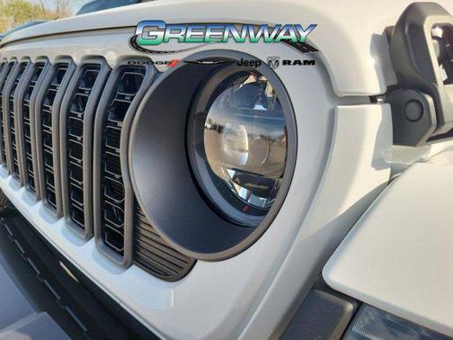 2026 Jeep Gladiator Sahara 4x4