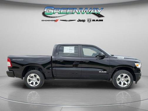 Diamond Black Crystal Pearlcoat 2023 RAM 1500 Big Horn/Lone Star