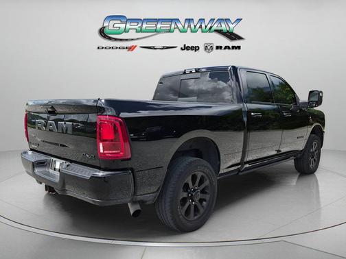 Diamond Black Crystal Pearlcoat 2025 RAM 3500 Laramie Crew Cab 4x4 6'4' Box