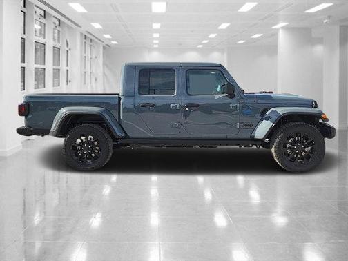 2025 Jeep Gladiator Nighthawk