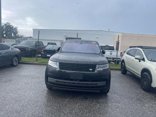 2023 Land Rover Range Rover P530 SE