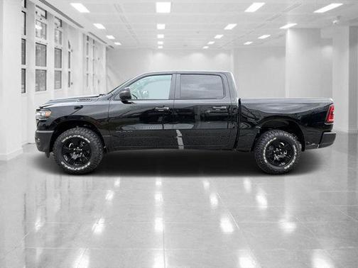 2026 RAM 1500 Warlock Crew Cab 4x4 5'7' Box
