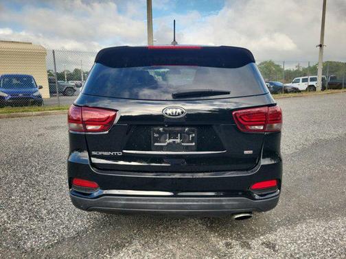 2020 Kia Sorento LX