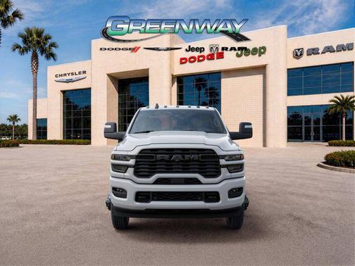 Bright White Clearcoat 2026 RAM 3500 Big Horn Crew Cab 4x4 8' Box