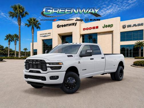 Bright White Clearcoat 2026 RAM 3500 Big Horn Crew Cab 4x4 8' Box