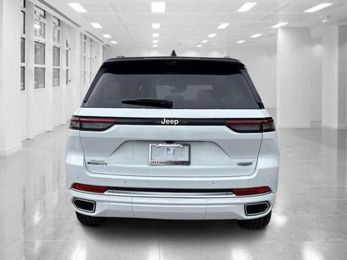 2025 Jeep Grand Cherokee Summit