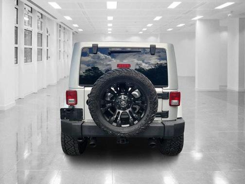 2012 Jeep Wrangler Unlimited Sahara