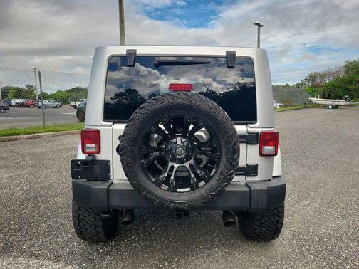 2012 Jeep Wrangler Unlimited Sahara