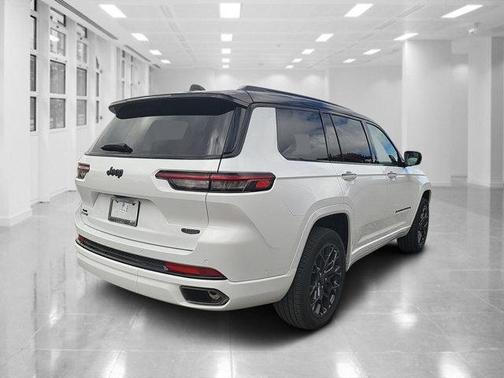 2025 Jeep Grand Cherokee L Summit Reserve