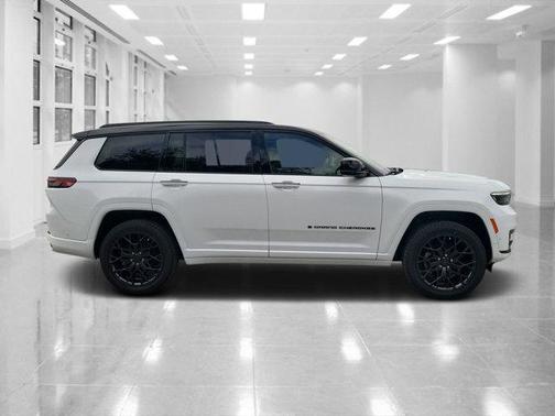 2025 Jeep Grand Cherokee L Summit Reserve