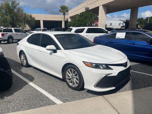 2022 Toyota Camry LE