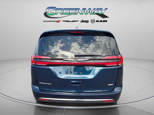 Fathom Blue Pearlcoat 2022 Chrysler Pacifica Touring L