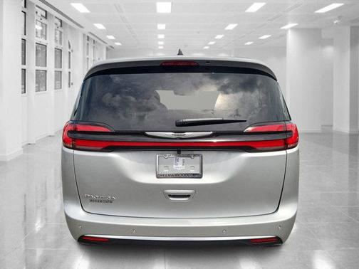 2026 Chrysler Pacifica L