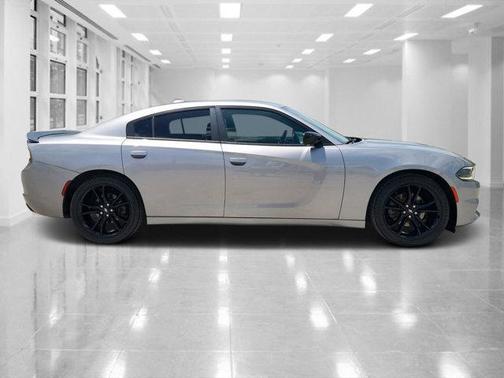 2017 Dodge Charger SXT