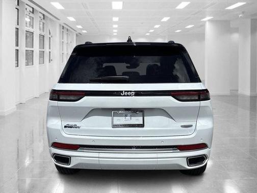 2025 Jeep Grand Cherokee Summit