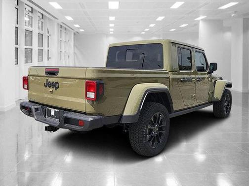 2025 Jeep Gladiator Nighthawk