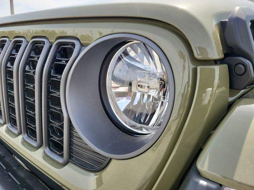 2025 Jeep Gladiator Nighthawk