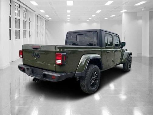 2022 Jeep Gladiator Sport S