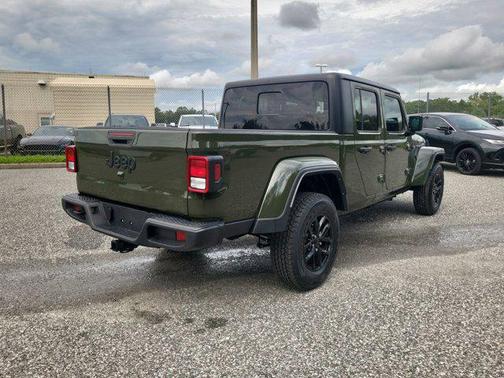 2022 Jeep Gladiator Sport S