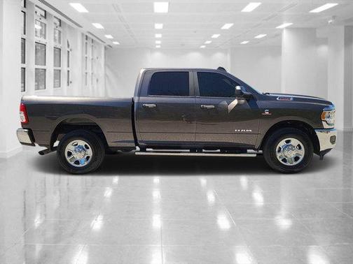 2019 RAM 2500 Big Horn Crew Cab 4x2 6'4' Box