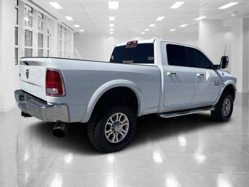 2018 RAM 2500 Laramie Crew Cab 4x4 6'4' Box