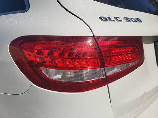 2016 Mercedes-Benz GLC 300 Base