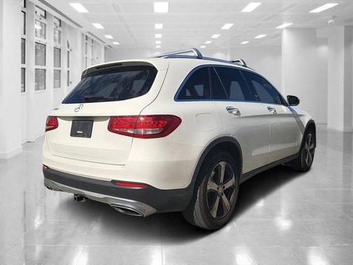 2016 Mercedes-Benz GLC 300 Base
