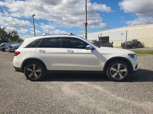 2016 Mercedes-Benz GLC 300 Base