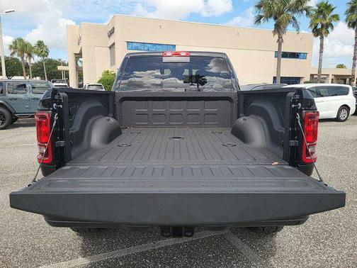 2025 RAM 2500 Tradesman Crew Cab 4x4 6'4' Box