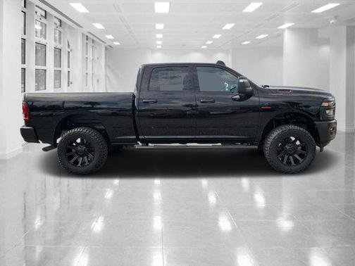 2025 RAM 2500 Tradesman Crew Cab 4x4 6'4' Box