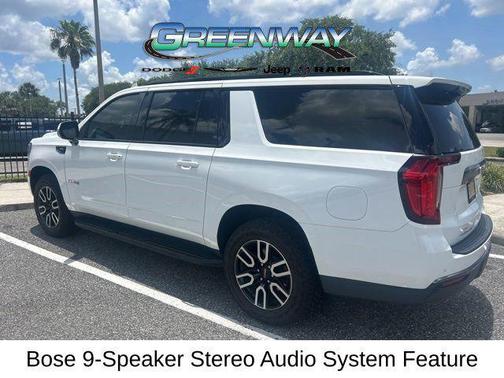 Summit White 2022 GMC Yukon XL 4WD AT4