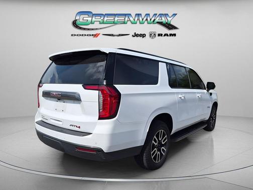 Summit White 2022 GMC Yukon XL 4WD AT4