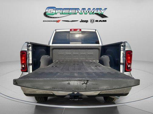 2026 RAM 2500 Tradesman Crew Cab 4x4 6'4' Box