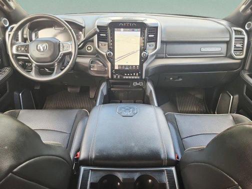 2024 RAM 3500 Laramie Crew Cab 4x4 8' Box