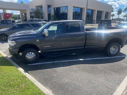 2024 RAM 3500 Laramie Crew Cab 4x4 8' Box