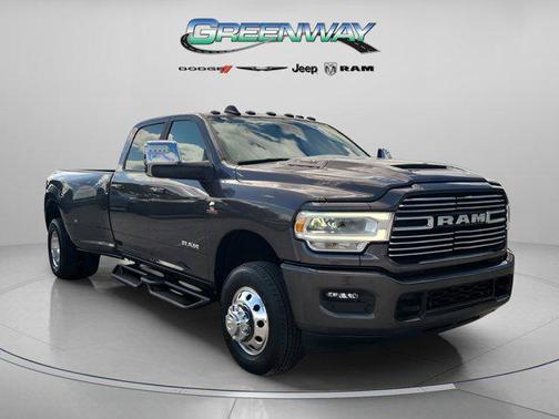 2024 RAM 3500 Laramie Crew Cab 4x4 8' Box