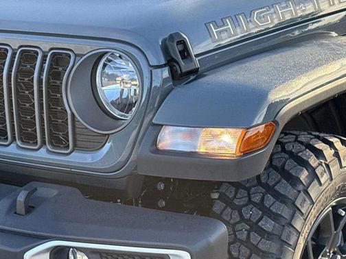 2025 Jeep Gladiator High Tide