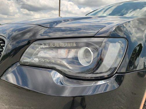 2018 Chrysler 300 Touring