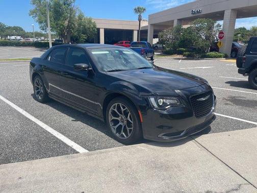 2018 Chrysler 300 Touring