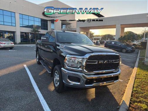2024 RAM 2500 Tradesman Crew Cab 4x4 6'4' Box