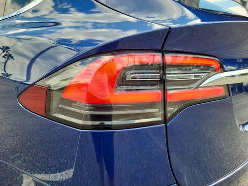 2020 Tesla Model X Long Range Dual Motor All-Wheel Drive