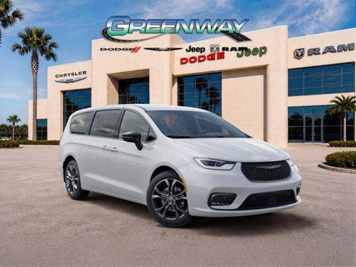 Bright White Clearcoat 2026 Chrysler Pacifica L