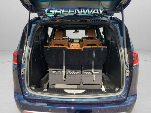 2022 Chrysler Pacifica L