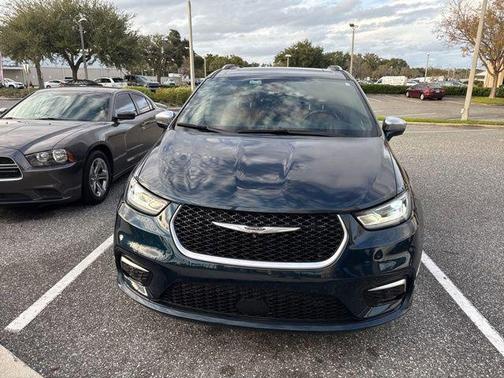 2022 Chrysler Pacifica L