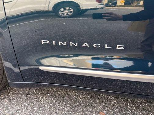 2022 Chrysler Pacifica L