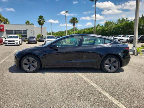 2022 Tesla Model 3 Standard Range