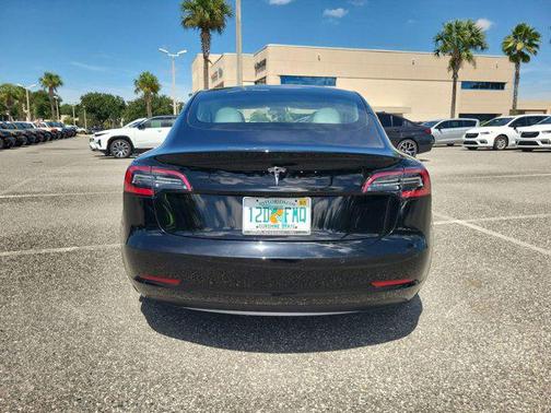 2022 Tesla Model 3 Standard Range